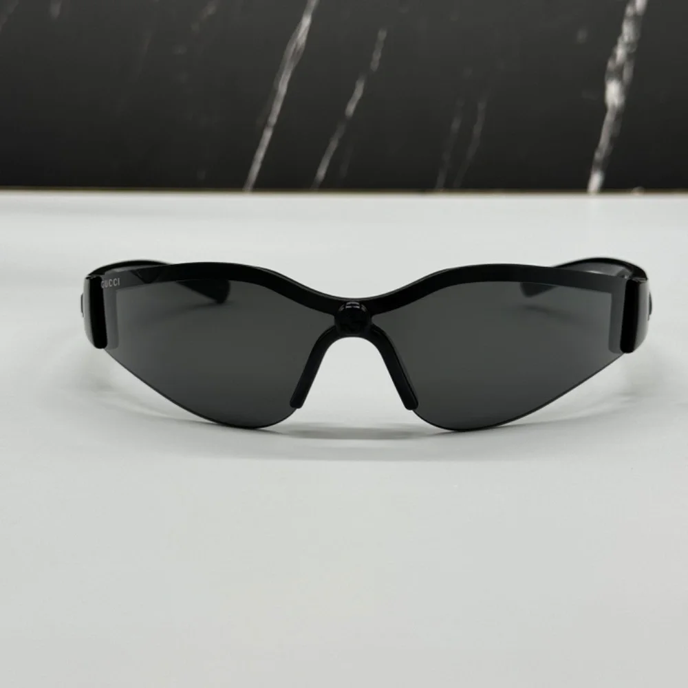 NEW GG1651S 001 GUCCI BLACK GREY GEOMETRIC UNISEX GUCCI SUNGLASSES